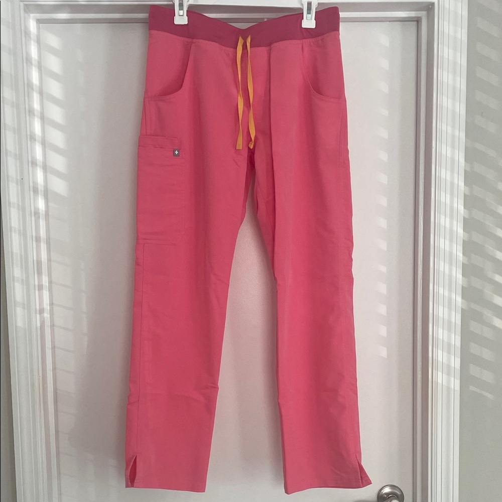 Figs Kade Scrub Pants in Neon Pink